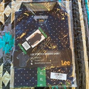 Mens Lee Button down shirt XL